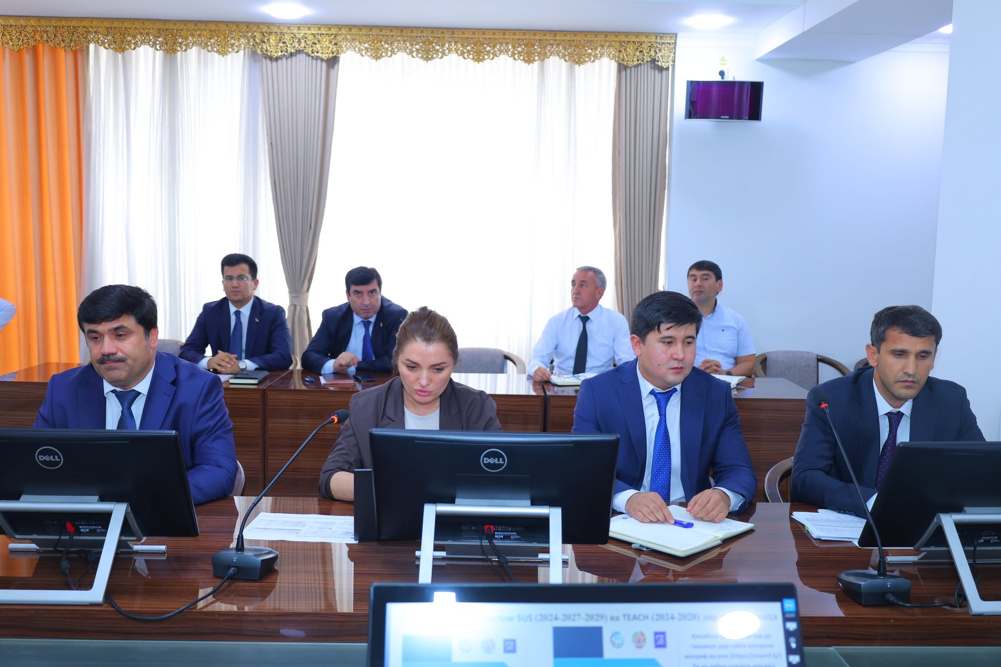 РАФТИ ТАТБИҚИ ЛОИҲАҲОИ ДАВЛАТИИ САРМОЯГУЗОРӢ ДАР СОҲАИ МАОРИФ БАРРАСӢ ГАРДИД img