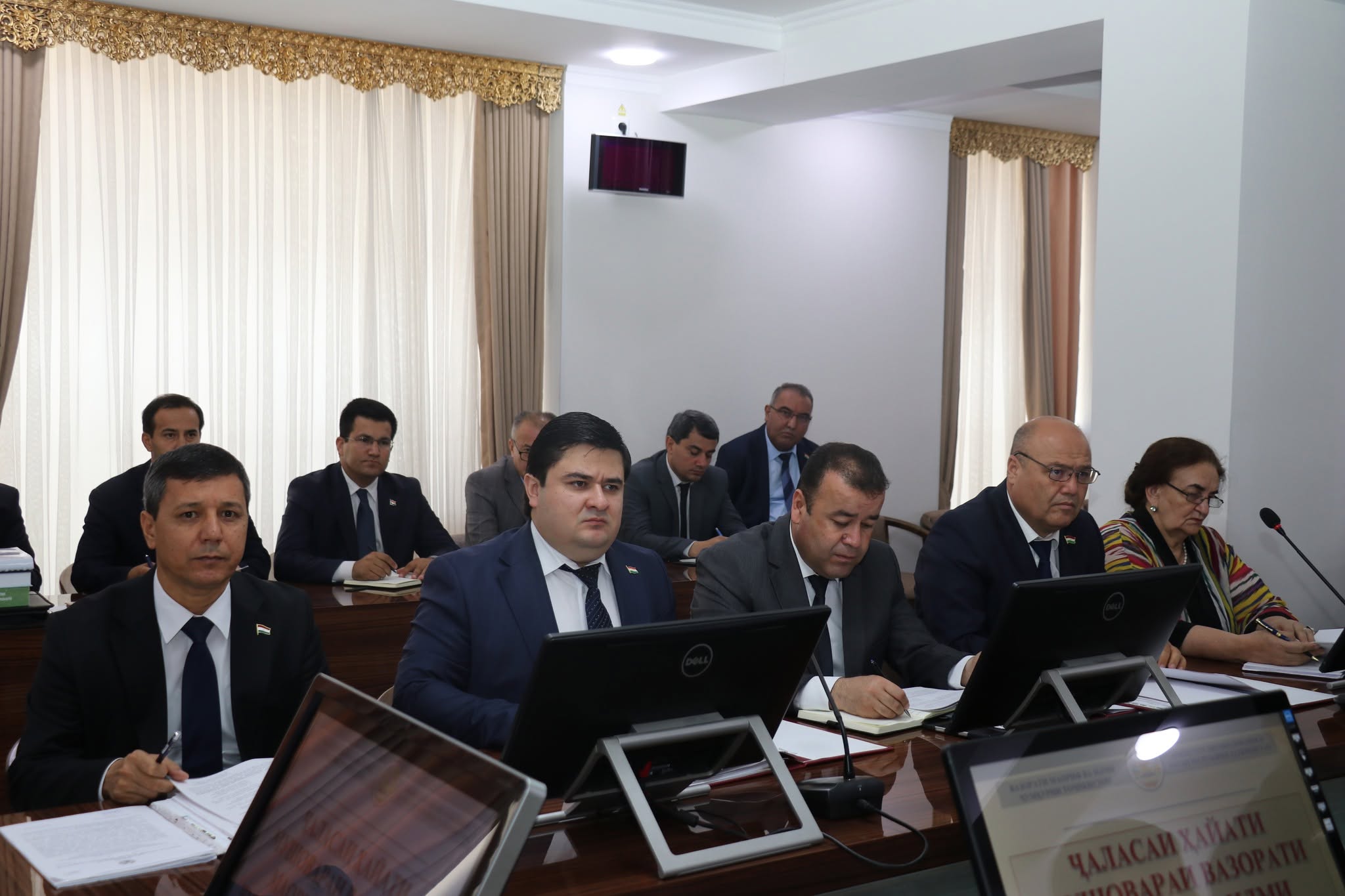 ҶАЛАСАИ НАВБАТИИ ҲАЙАТИ МУШОВАРАИ ВАЗОРАТИ МАОРИФ ВА ИЛМ БАРГУЗОР ГАРДИД img