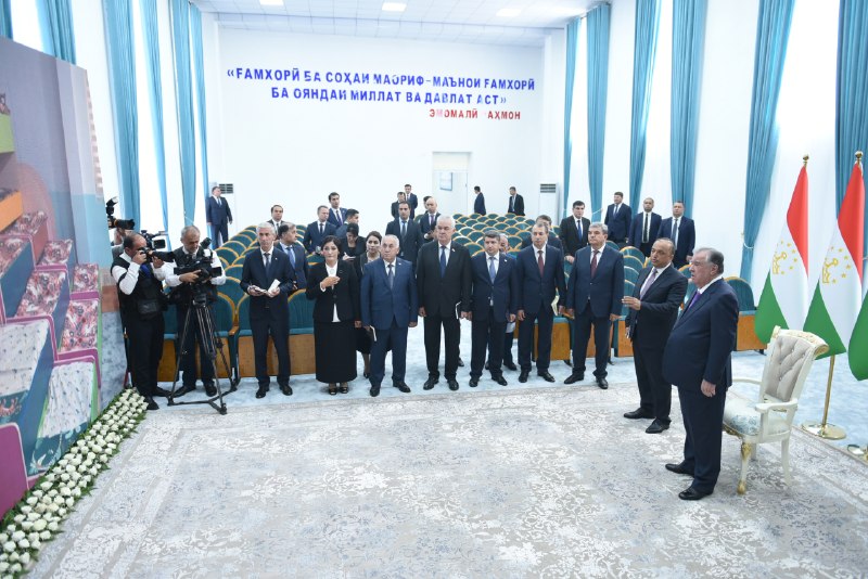 Ифтитоҳи 30 иншоот тариқи фосилавӣ ва муаррифии лоиҳаи бунёди 1 иншоот дар шаҳри Турсунзода img