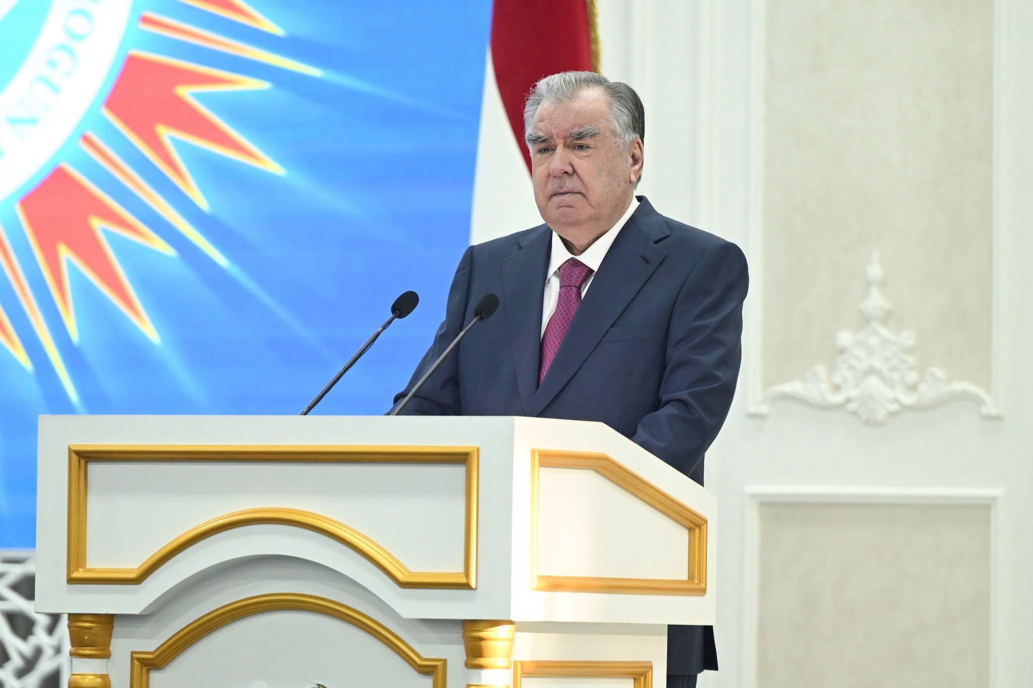 Мулоқот бо бунёдгарони Неругоҳи Роғун img