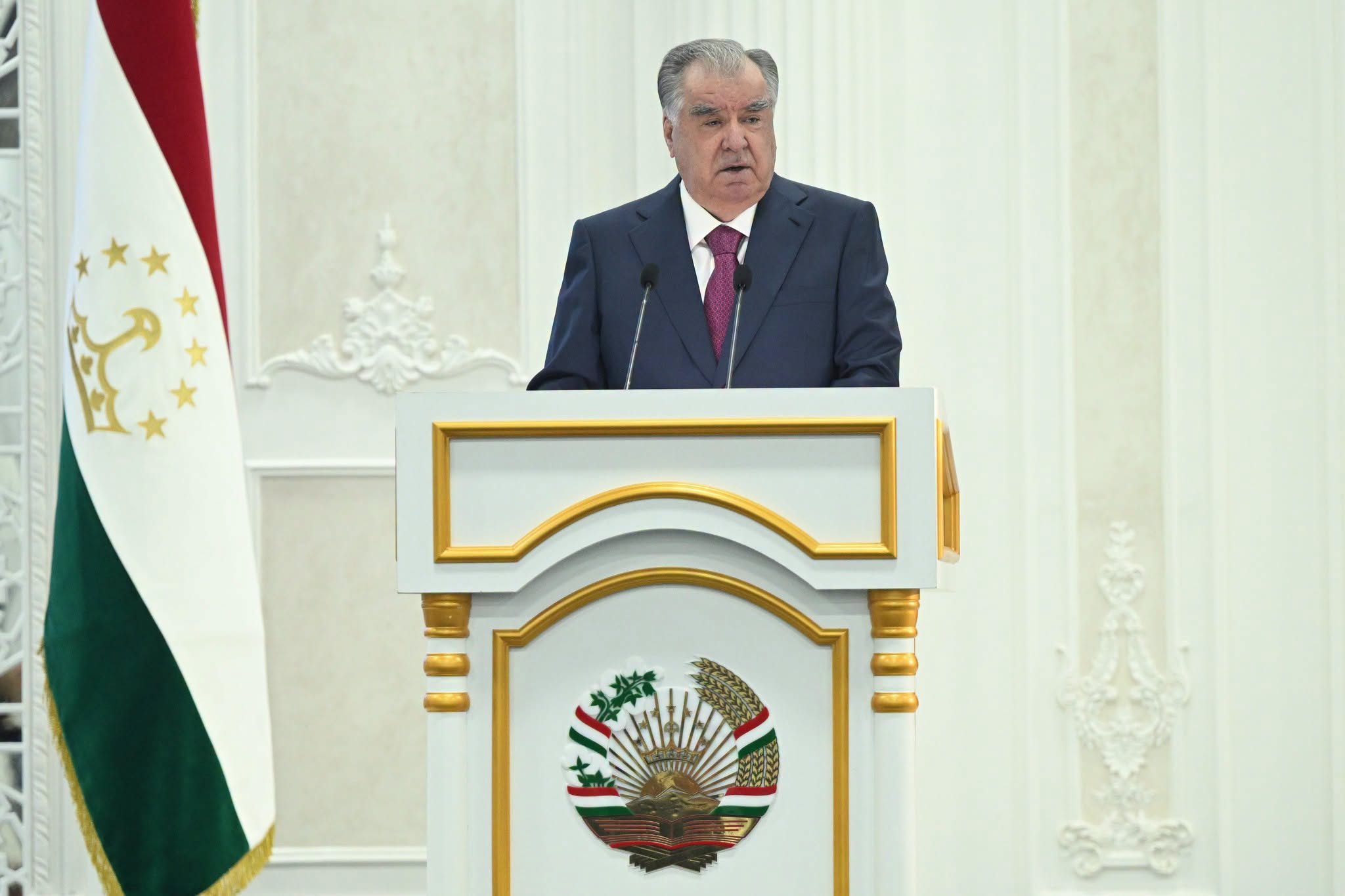Мулоқот бо бунёдгарони Неругоҳи Роғун img