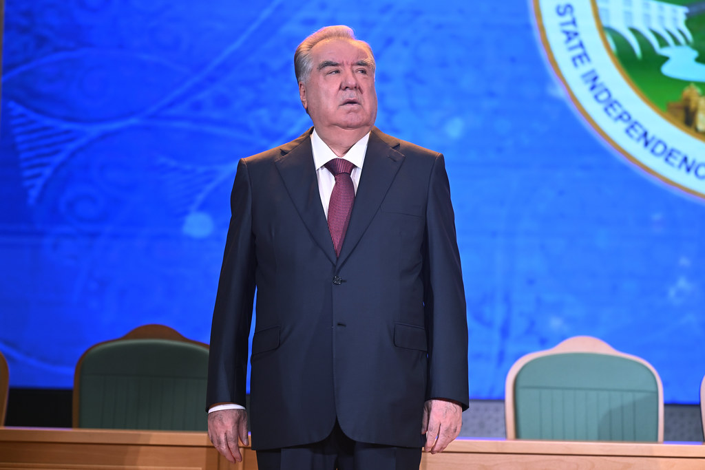 Ифтитоҳи Театри миллии Тоҷикистон img