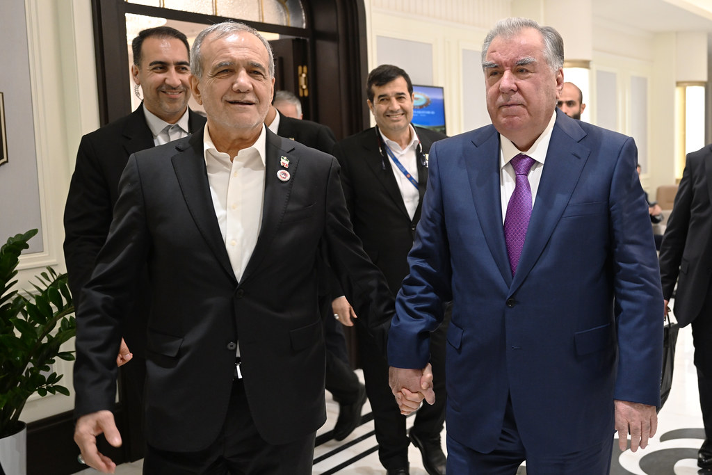 Мулоқот бо Президенти Ҷумҳурии Исломии Эрон Масъуд Пизишкиён img