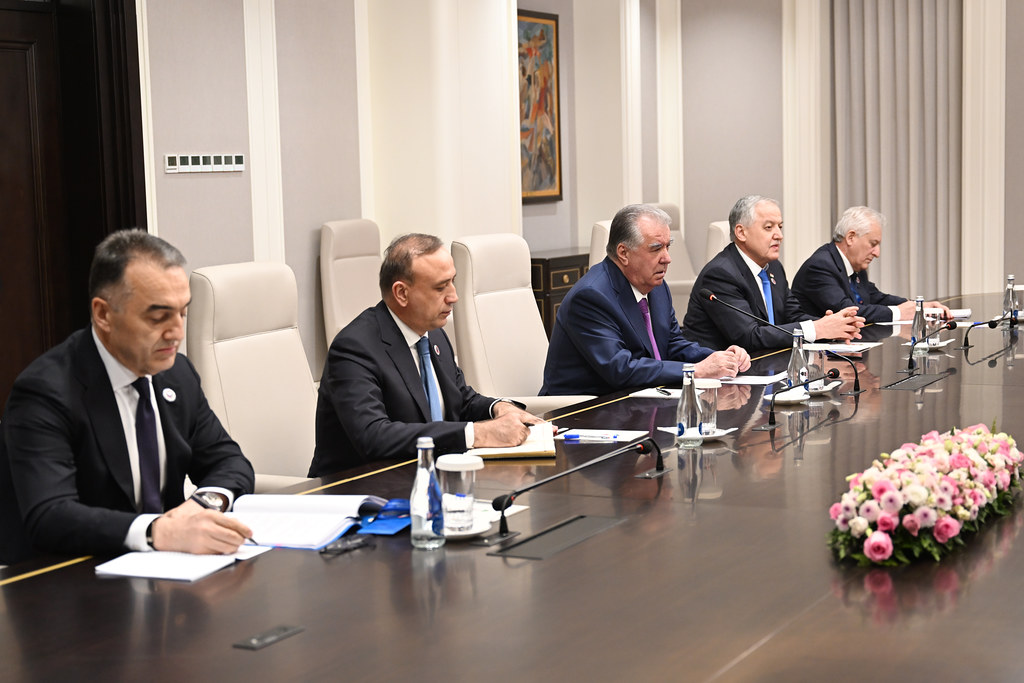 Мулоқот бо Президенти Ҷумҳурии Исломии Эрон Масъуд Пизишкиён img