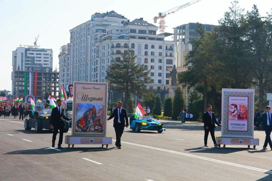Иштироки кормандони соҳаи маорифи вилояти Суғд дар роҳпаймоии идона бахшида ба 35-солагии Истиқлоли давлатии Ҷумҳурии Тоҷикистон img