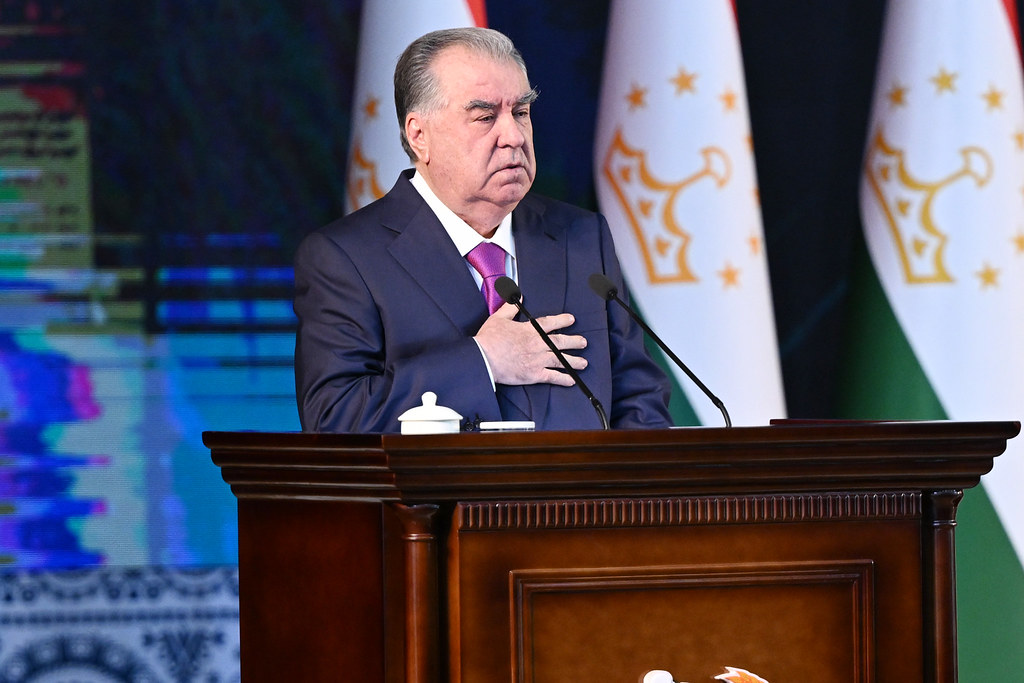 Суханронӣ дар ҳамоиши илмии Анҷумани тоҷикон ва форсизабонони ҷаҳон – «Пайванд» img