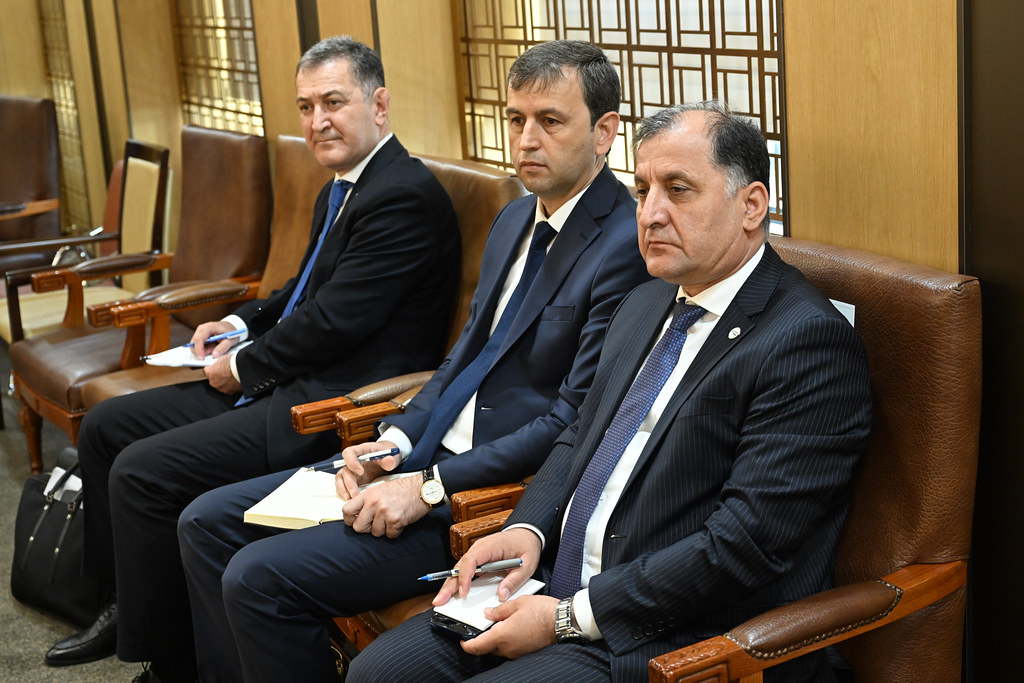Мулоқот бо Раиси Маҷлиси миллии Ҷумҳурии Корея Чо Ҷон Сик img