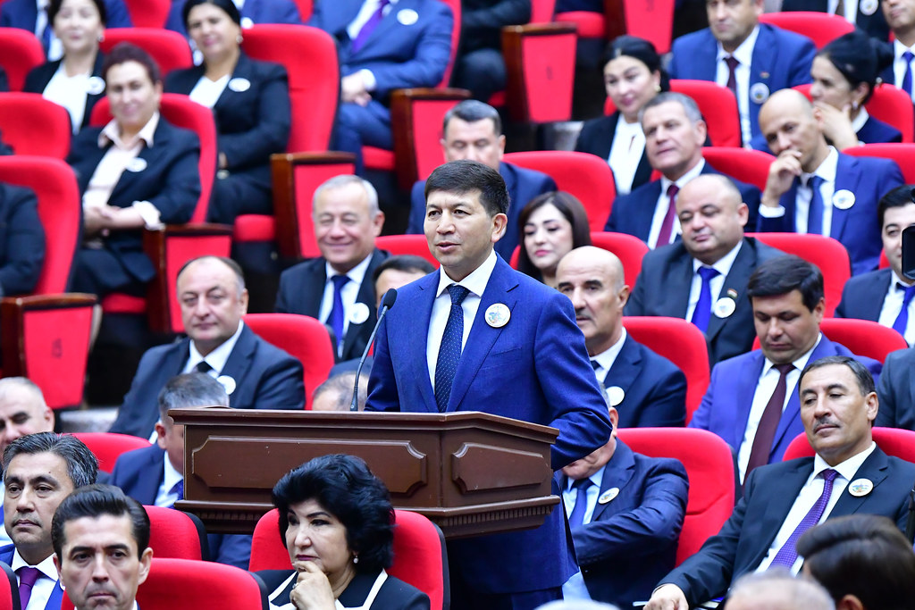 Мулоқот бо роҳбарону фаъолони вилояти Суғд img
